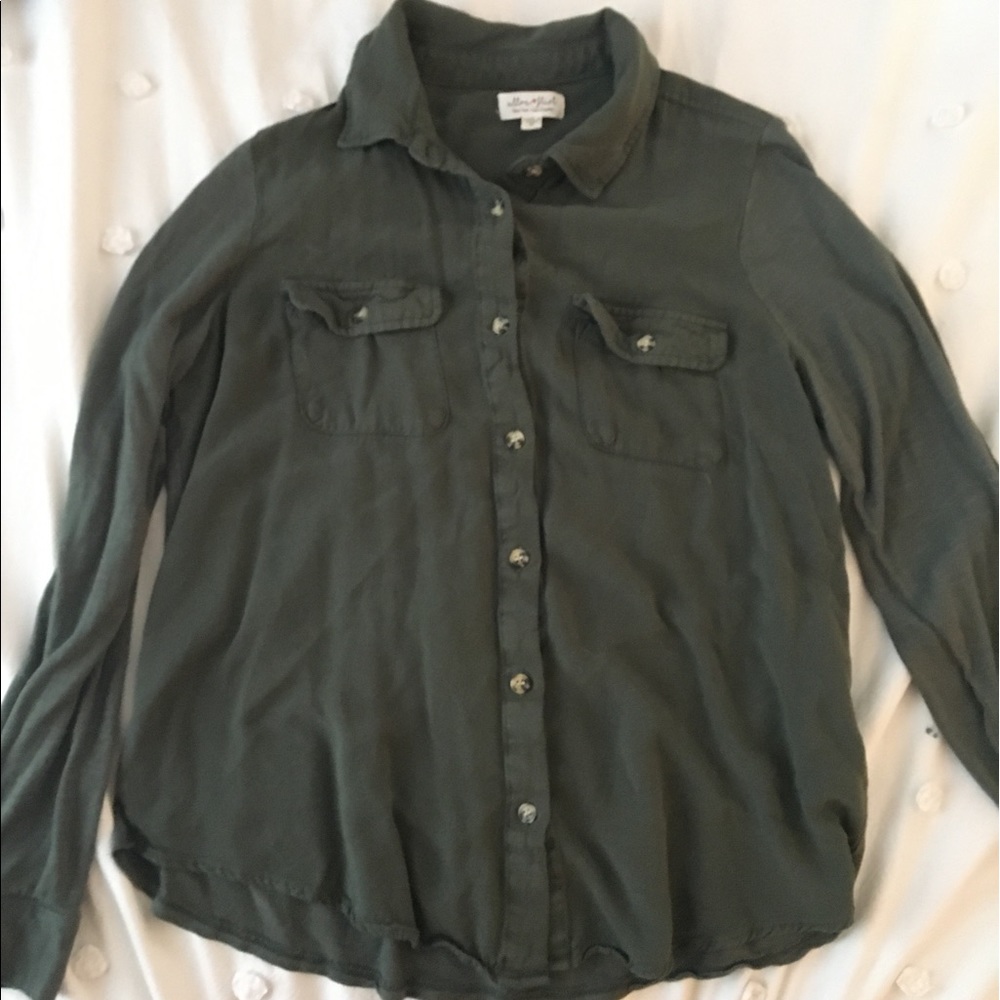 ultra flirt green button up